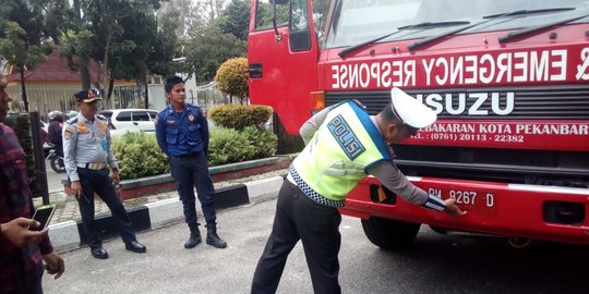 Terjaring Razia, Mobil Pemadam Kebakaran Ketahuan Tunggak Pajak Lima Tahun