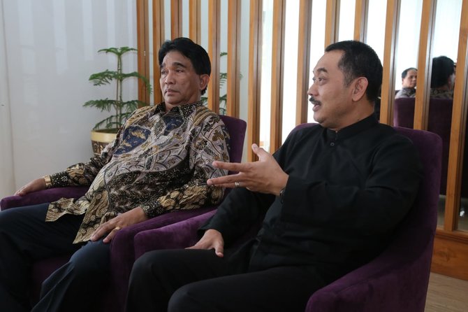 bupati belitung timur yuslih ihza disambut wakil bupati banyuwangi yusuf widyatmoko