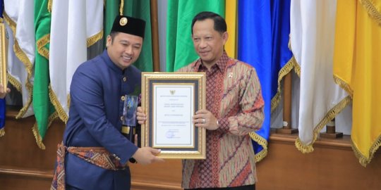 Kota Tangerang Kembali Raih Penghargaan Swasti Saba Wistara untuk Ketiga Kalinya