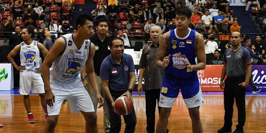 Menpora Resmi Buka Piala Presiden Basket