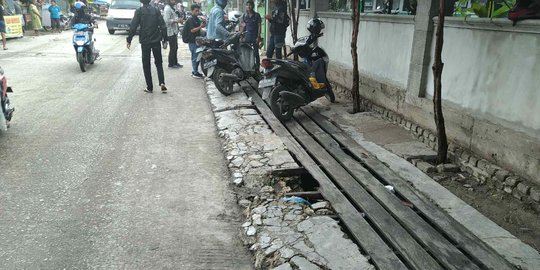 Terperosok di Parit, Bocah SD di Samarinda Tewas Terseret Arus Deras Saat Banjir