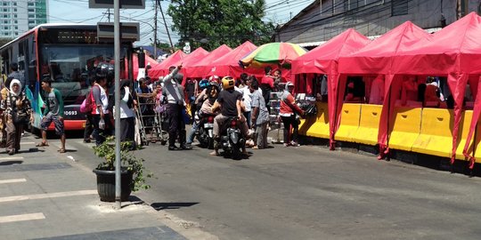Pemprov DKI Masih Kaji 13 Titik untuk Lapak PKL di Trotoar