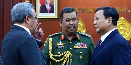 Ikuti Perintah Jokowi, Prabowo Tinjau Ulang Semua Pengadaan Alutsista TNI