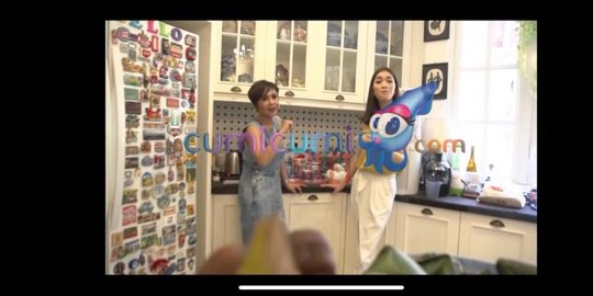 10 potret rumah yuni shara, bergaya kolonial dan ada studio lukisnya