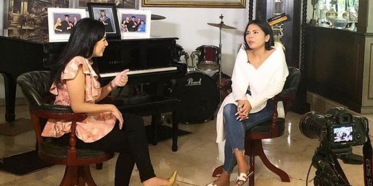10 potret rumah mewah hotman paris hutapea, koleksi mobilnya jadi sorotan