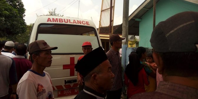 Hadiri Peringatan Hari Guru di Surabaya, Rombongan Guru Jember Kecelakaan 1 Tewas