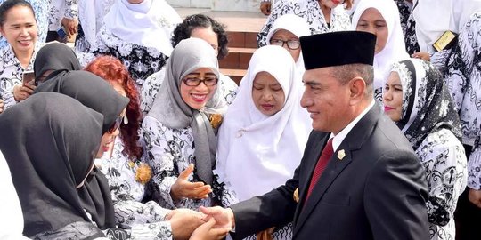 miliar untuk guru honorer rev1