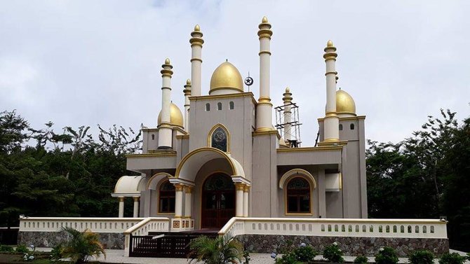 masjid megah bak istana