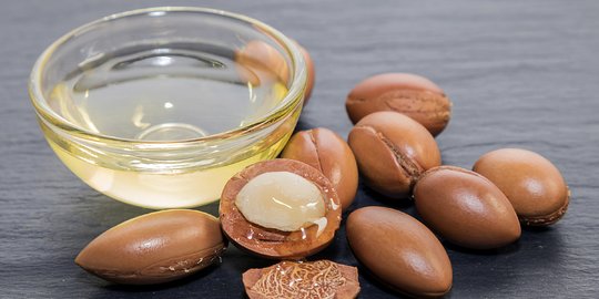 Mengenal Argan Oil dan Manfaatnya untuk Kulit Berjerawat