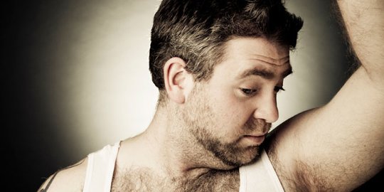 6 hal mengejutkan yang bisa jadi penyebab munculnya bau badan