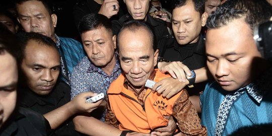 Jokowi Beri Grasi ke Terpidana Korupsi Alih Fungsi Lahan Annas Maamun