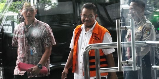 KPK Perpanjang Penahanan Ketua DPRD Tulungagung Supriyono