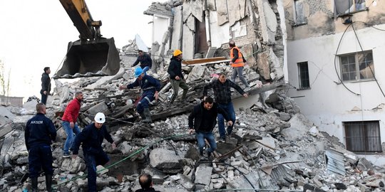 Gempa 6,4 M Guncang Albania, 23 Orang Tewas