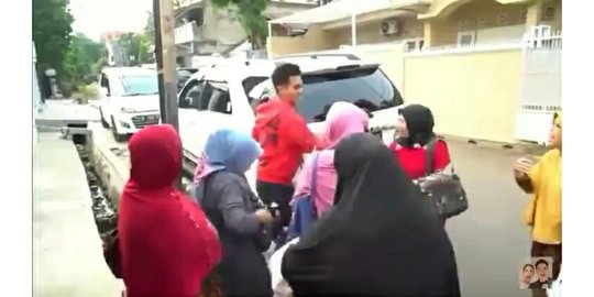 diserbu emak emak rev4