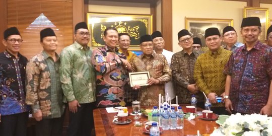 Sowan ke PBNU, Bamsoet Klaim Didoakan Jadi Ketum Golkar