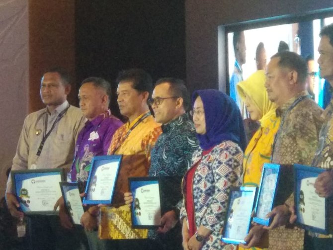 kabupaten banyuwangi sabet anugerah predikat kepatuhan tinggi 2019 dari ombudsman