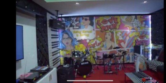 9 potret rumah parto, ada ruangan khusus senapan angin bikin melongo