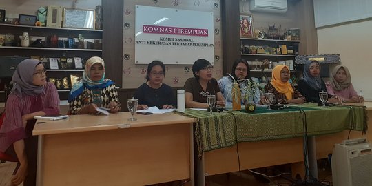 Perempuan Pembela Hak Asasi dari Pulau Pari