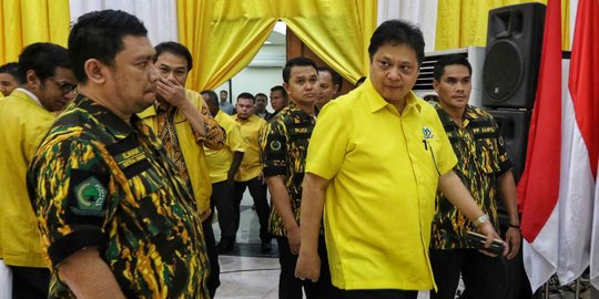 Rangkap Jabatan Airlangga Sebagai Ketum Golkar Dinilai akan Picu Sentimen Negatif