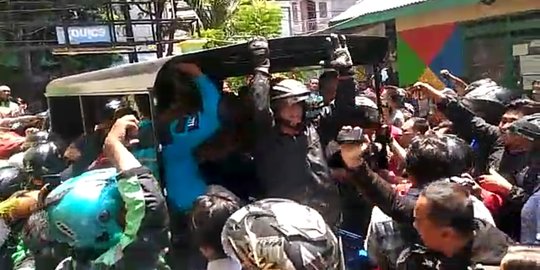 Ditinggal Kabur Teman saat Beraksi, Pencuri Motor Babak Belur Dihajar Warga