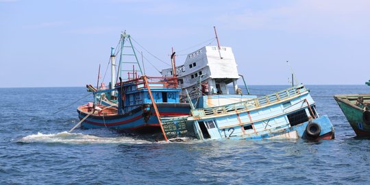 KKP Tangkap Kapal Asal Malaysia Curi Ikan Indonesia