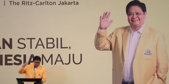 PDIP dan NasDem Dinilai akan Diuntungkan Jika Airlangga Jadi Ketum Golkar