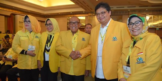 Sikap Otoriter Airlangga Dinilai Rawan Memecah Golkar