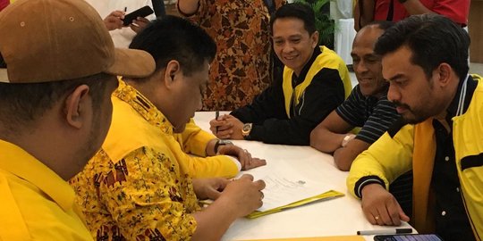 Ridwan Minta Airlangga Dapat Izin Tertulis dari Jokowi Sebelum Maju Caketum