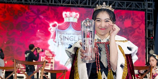 Melihat Konser Kelulusan Wisuda Sakura dan Pemilihan Member Single ke 21 JKT48