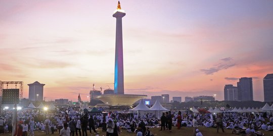 Suasana Aksi Reuni 212 di Monas