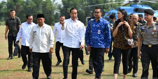 Jokowi Minta Stafsus Beri Masukan Inovatif Terkait Kartu Pra-Kerja