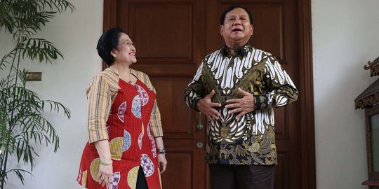 Canda Megawati Minta Oleh-oleh ke Prabowo yang Pulang dari Luar Negeri