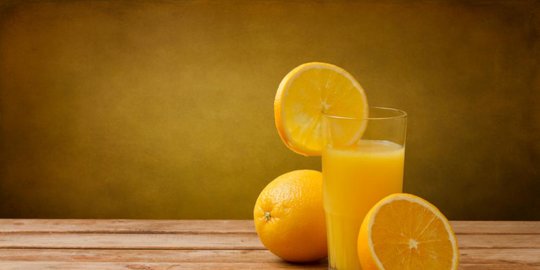 5 minuman yang bisa membantu meredakan rasa sakit akibat radang sendi