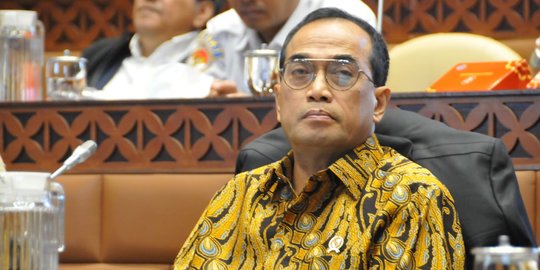 Menhub Budi Baca Cibiran di Media Sosial: Capek Deh!