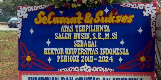 Kirim Karangan Bunga, Unpad Salah Tulis Nama Rektor UI