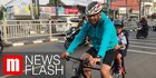 VIDEO: Kedekatan Menteri Edhy Prabowo dan Sang Anak, Antar Sekolah Naik Sepeda