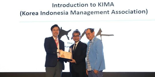 Dirut BRI Sunarso Terima Penghargaan Indonesia Humane Entrepreneurship Award 2019