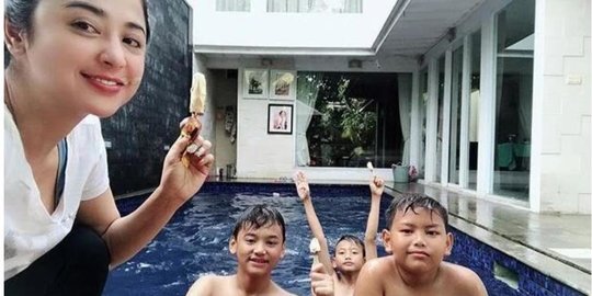 8 potret rumah dewi perssik, mewah dan begitu elegan