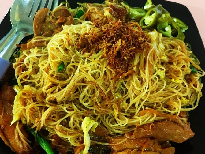 ilustrasi bihun goreng