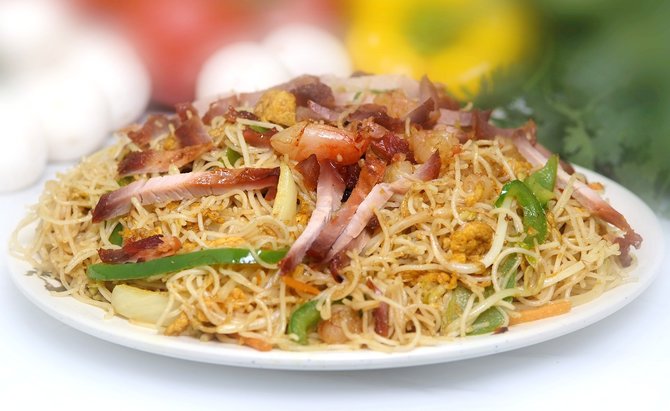 ilustrasi bihun goreng