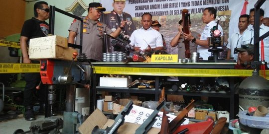 Gudang Perakitan dan Penjualan Senjata Ilegal di Lumajang Digerebek Polisi
