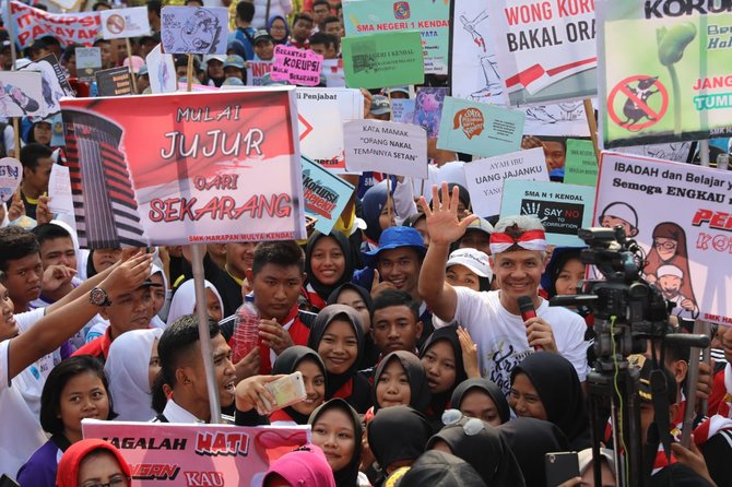 ganjar pimpin demo 3000 pelajar antikorupsi