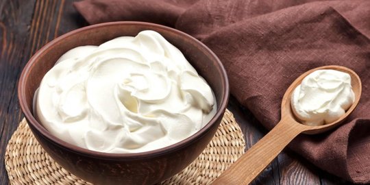 https://cdns.klimg.com/merdeka.com/i/w/news/2019/12/09/1131984/paging/540x270/cara-mengobati-sariawan-dengan-yoghurt-murni-rev1.jpg