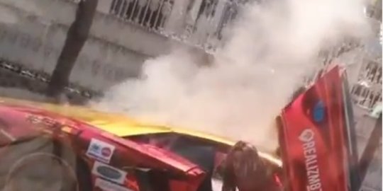 Viral Mobil Lamborghini Milik Crazy Rich Surabaya Terbakar, Kenapa?