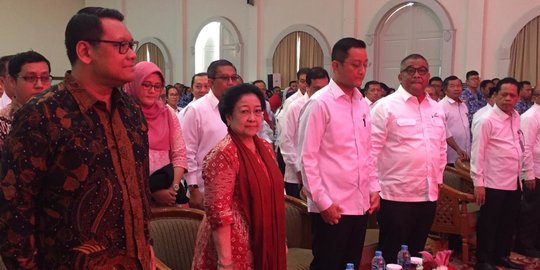 Megawati Ingatkan Pegawai Kemensos Setia dengan Pancasila