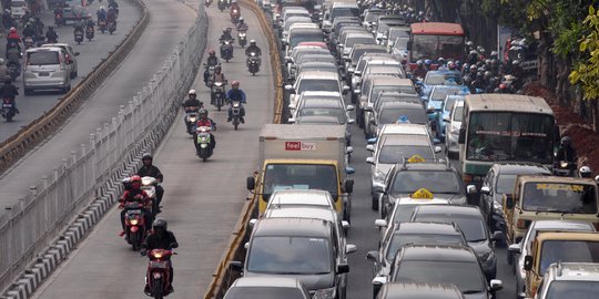 Rabu, Tarif Bea Balik Nama Kendaraan Bermotor di DKI Naik 12,5 Persen