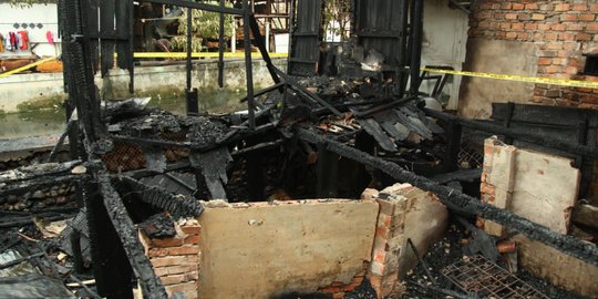 Rumah Terbakar, Eni Ditemukan Tewas di Kamar