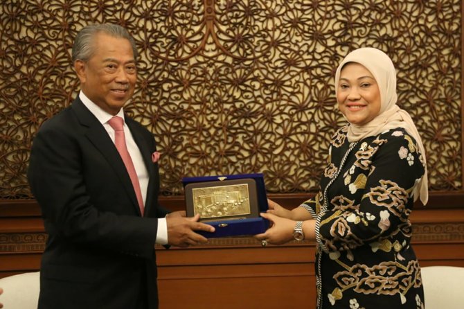 menaker ida fauziyah menerima kunjungan menteri dalam negeri kerajaan malaysia tan sri dato039 hj muhyiddin bin hj mohd yassin