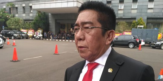 Politisi PDIP Henry Yosodiningrat Polisikan Rocky Gerung dan Andi Arief