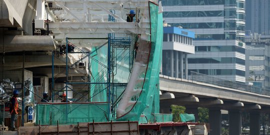 Meninjau Pembangunan Stasiun LRT Kawasan Kuningan Jakarta